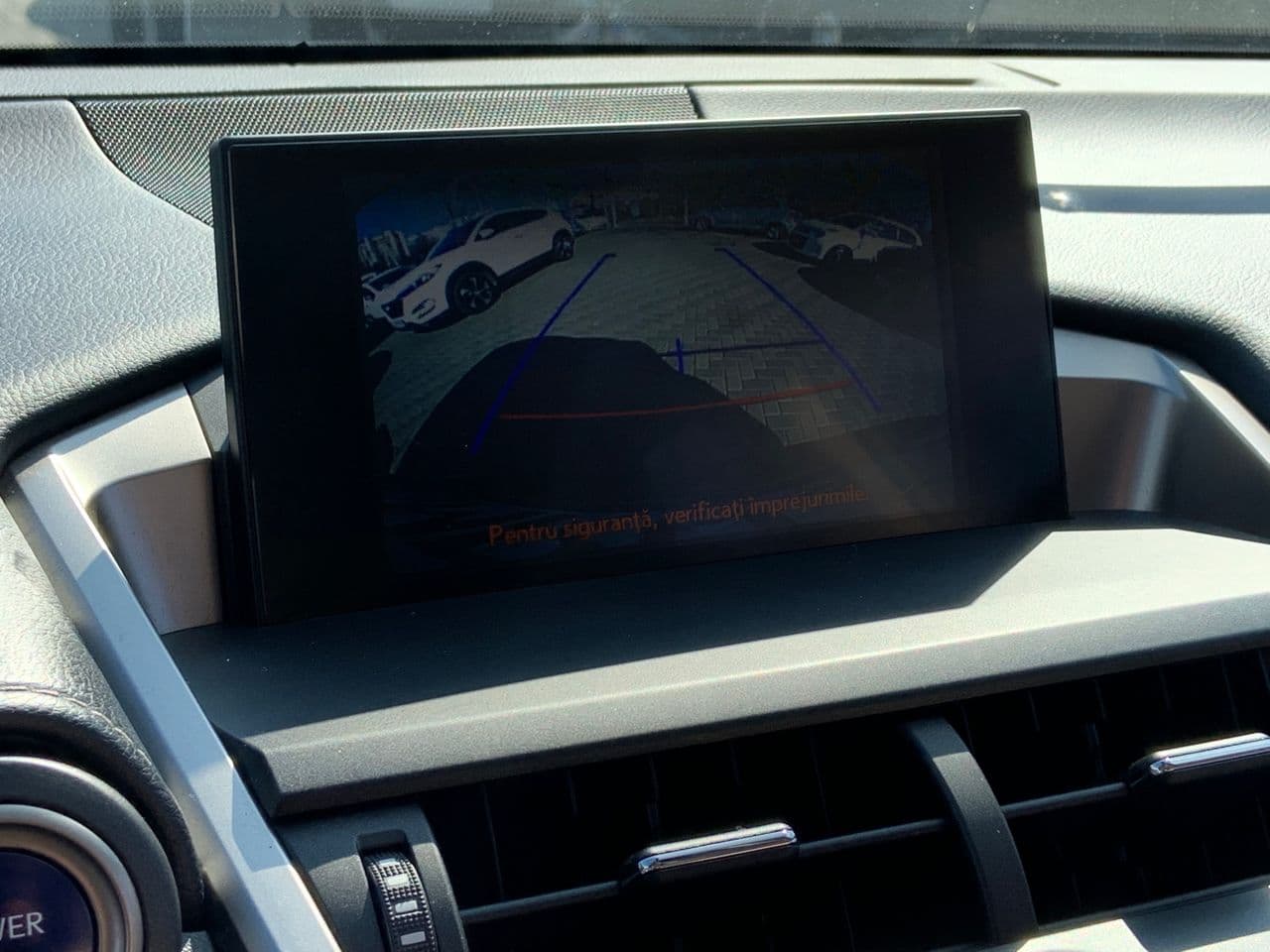 Lexus NX 300H 2016 — Миниатюра 14