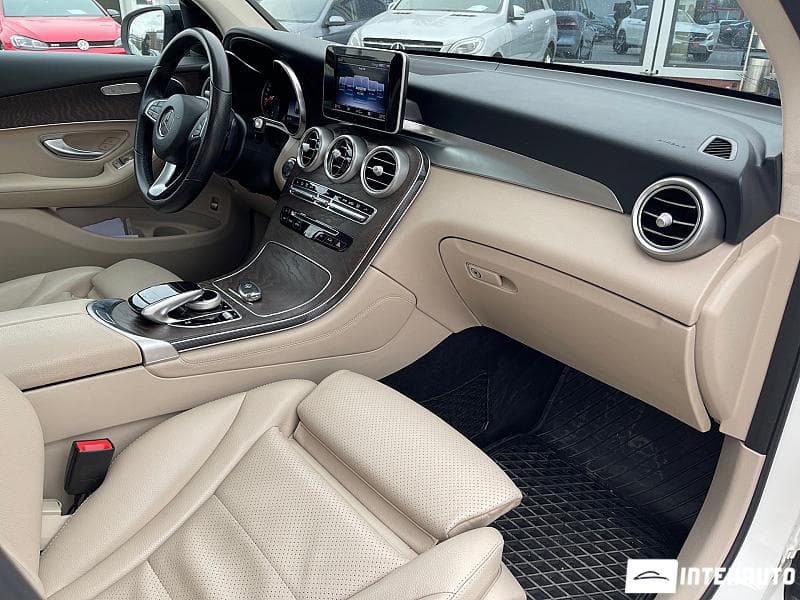 2018 Mercedes GLC 250 Coupe — Miniatură 16