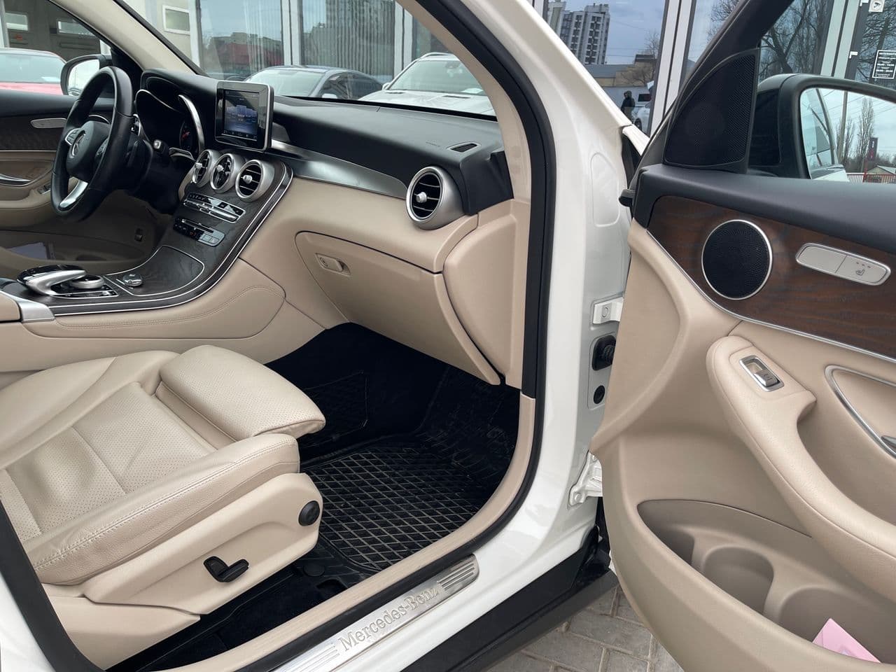 2018 Mercedes GLC 250 Coupe — Miniatură 17