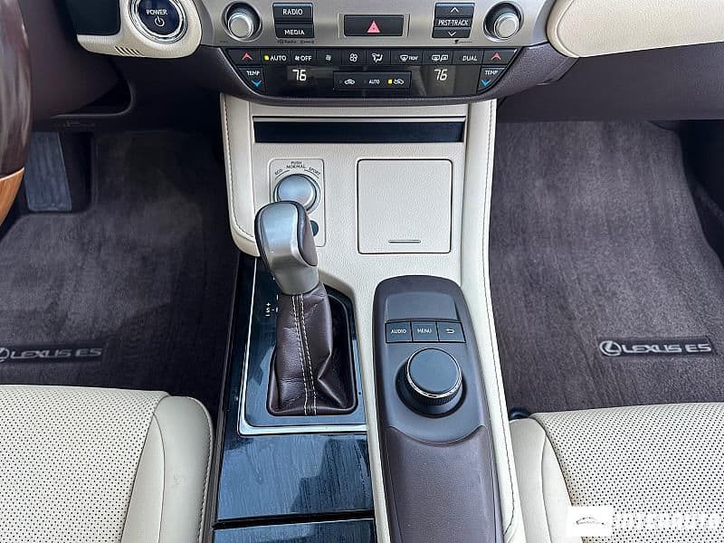 Lexus ES 300h 2016 — Миниатюра 11