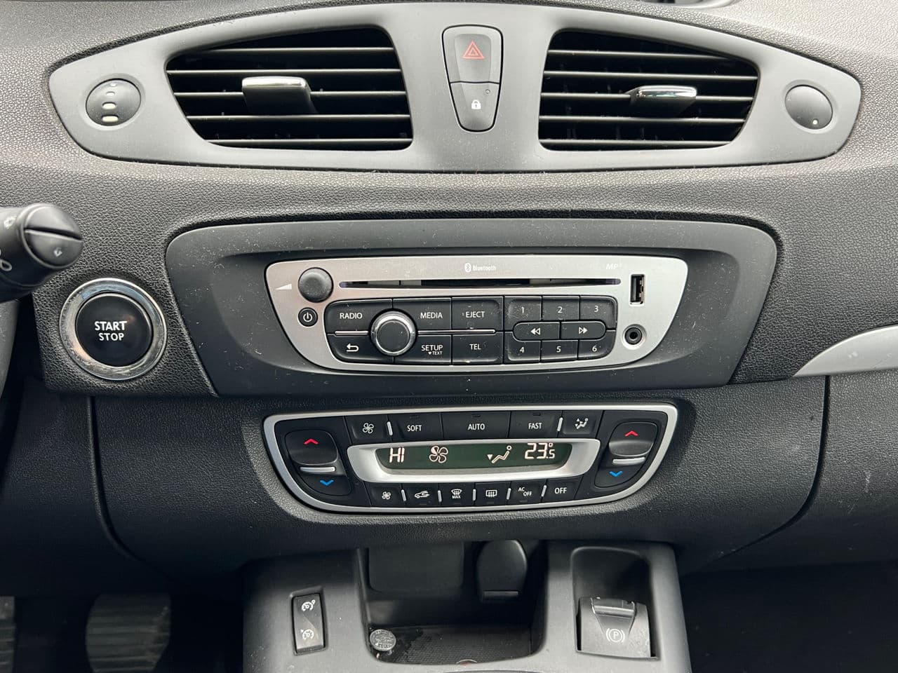 2013 Renault Grand Scenic — Miniatură 12