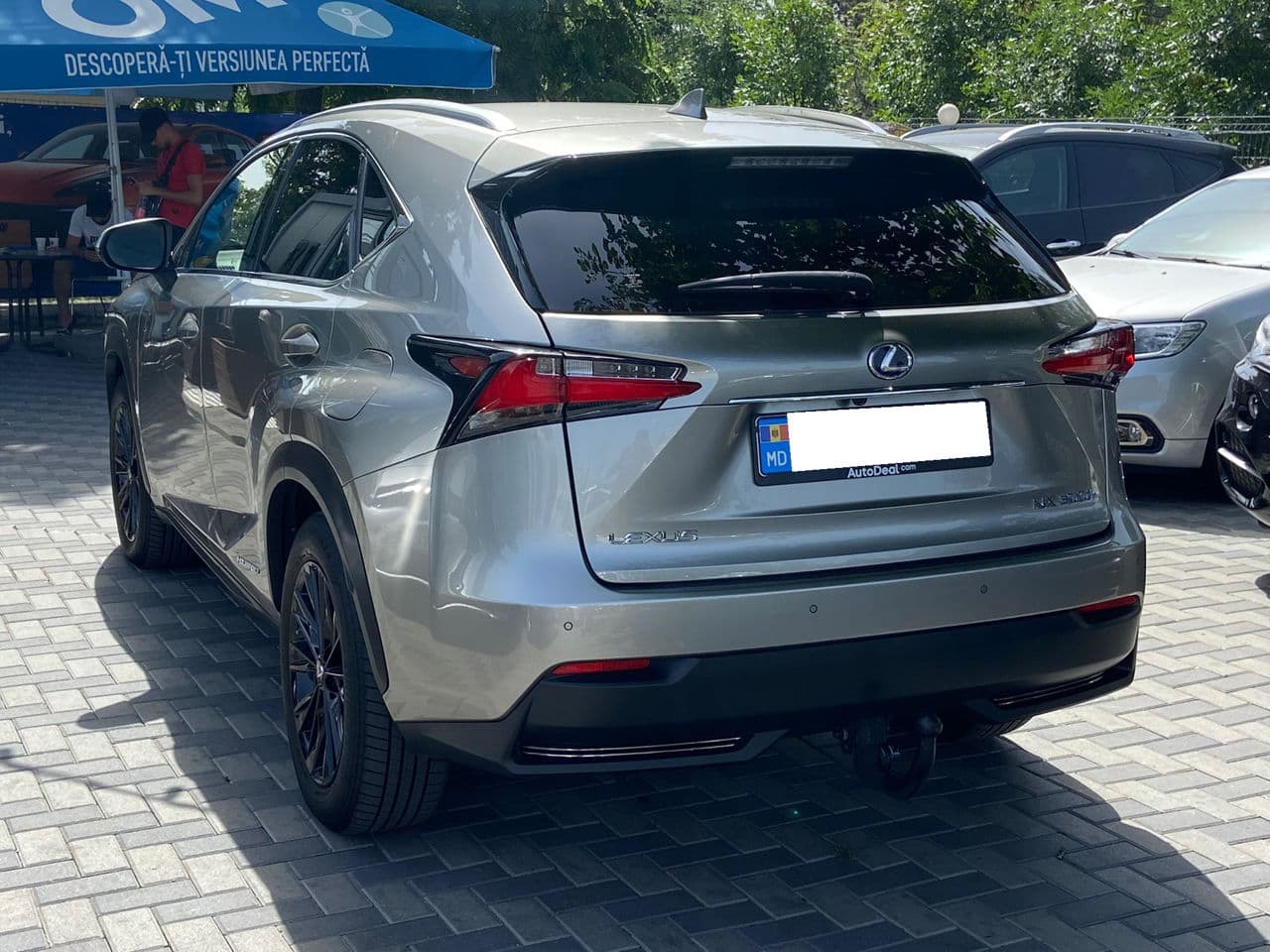 2016 Lexus NX 300H — Miniatură 4