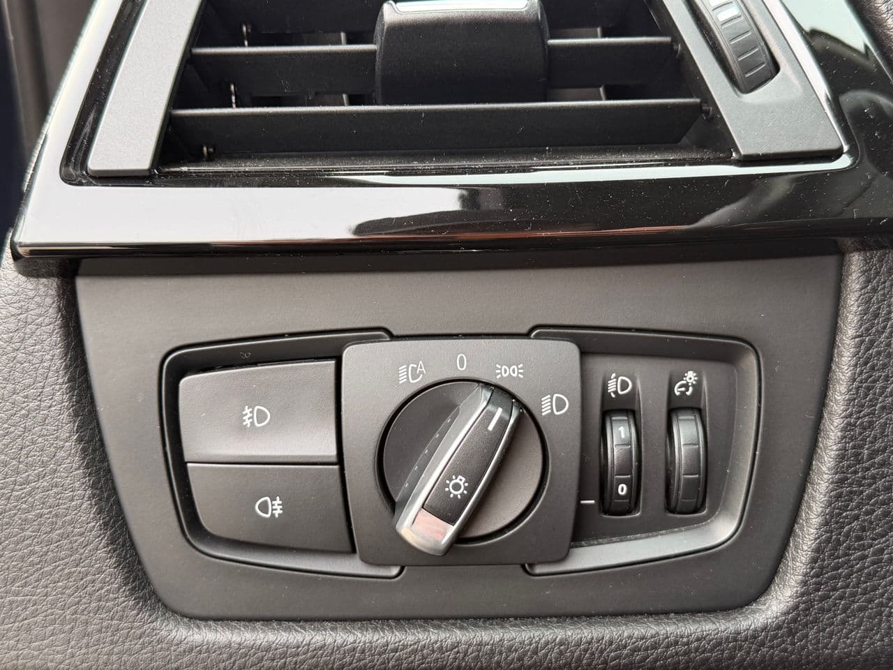 BMW 316 2015 — Миниатюра 9