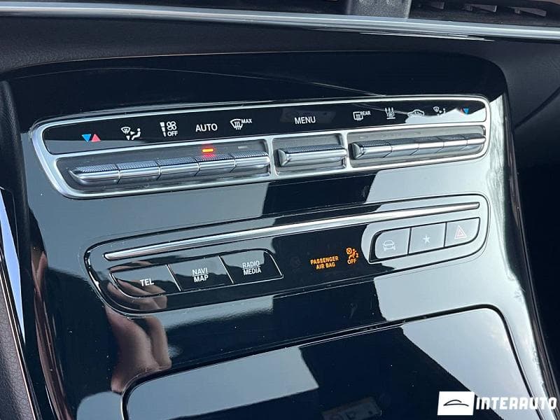2019 Mercedes EQC 400 — Miniatură 17