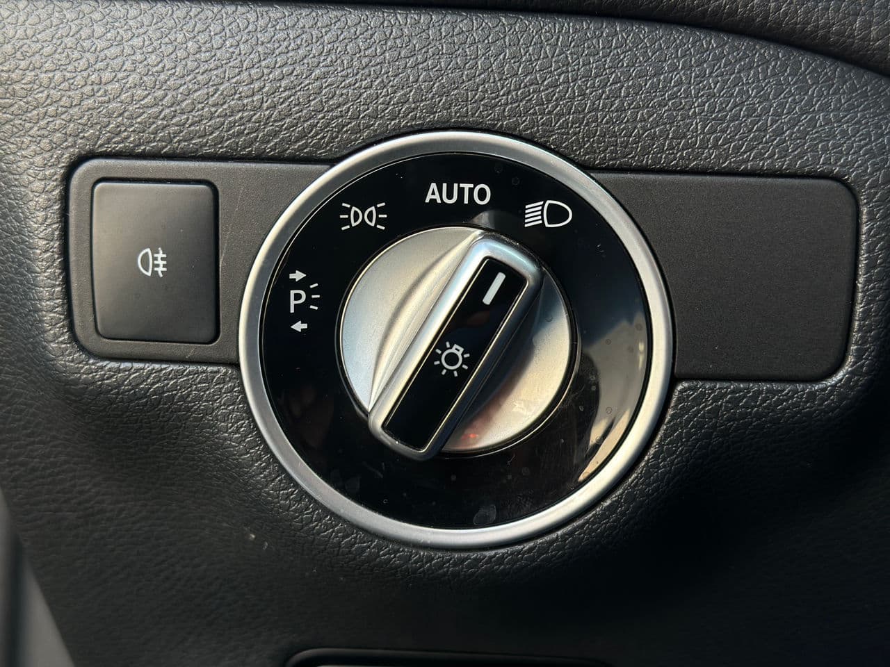 2016 Mercedes GLA 220 — Miniatură 8