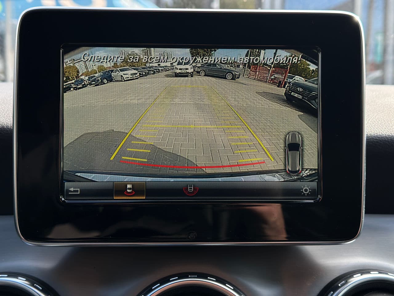 2016 Mercedes GLA 220 — Miniatură 11