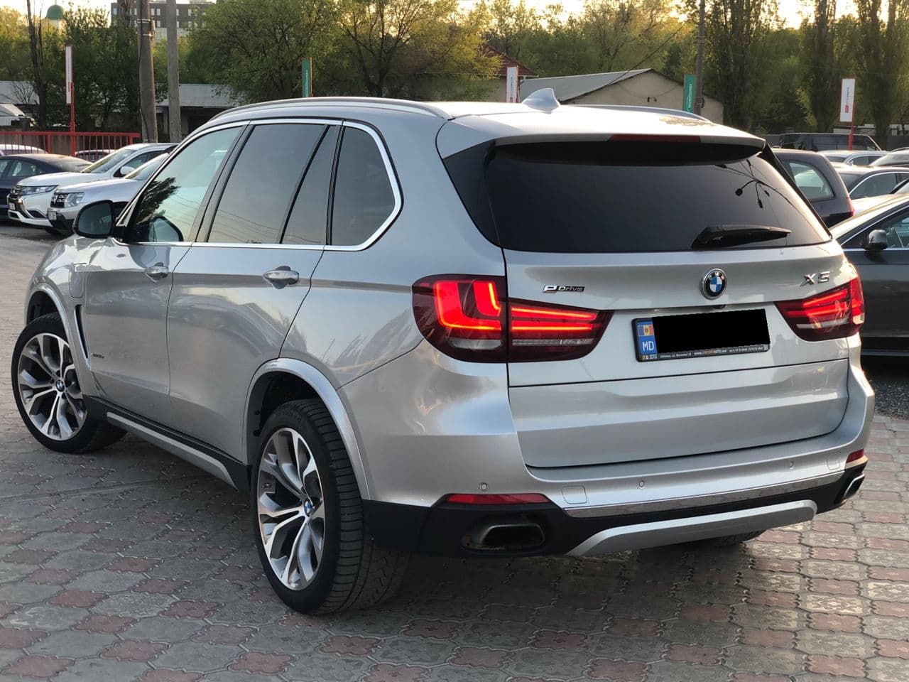 2015 BMW X5 4.0e — Miniatură 2