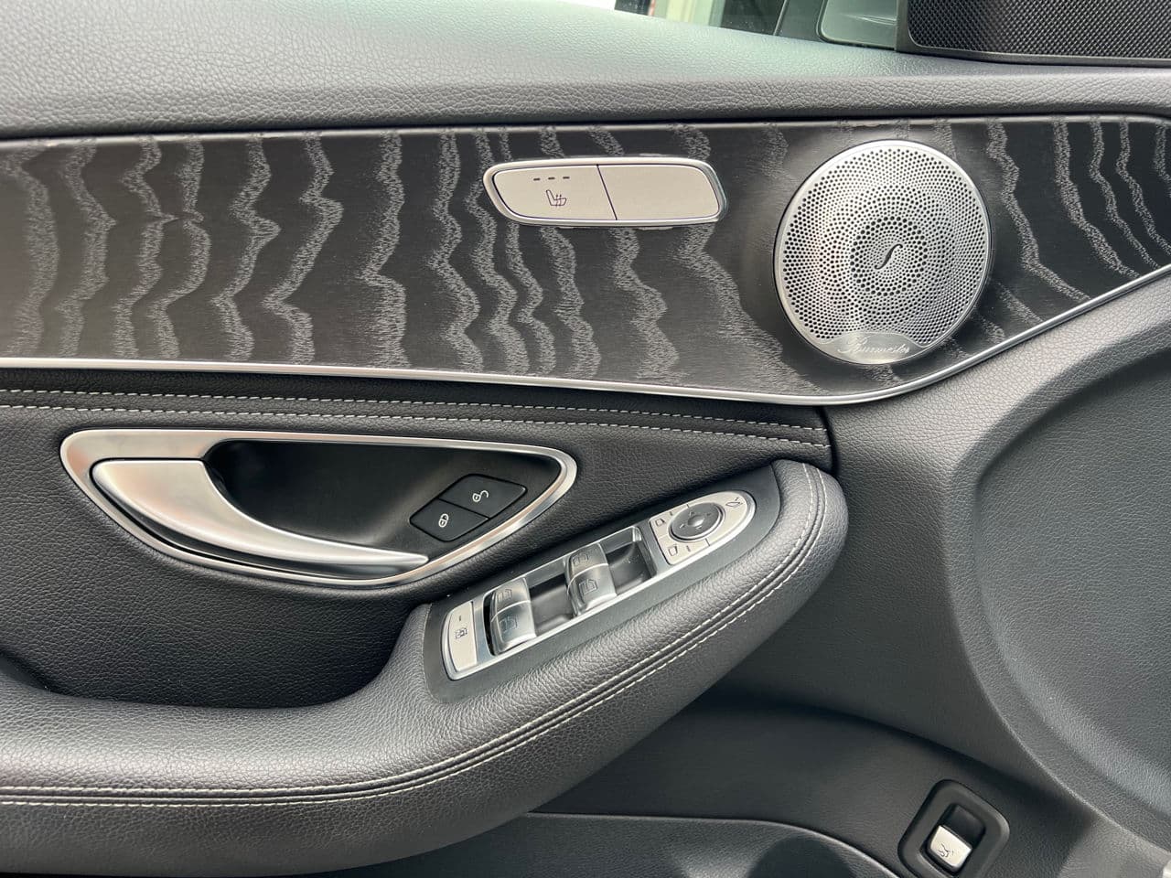 2015 Mercedes C 350e — Miniatură 16