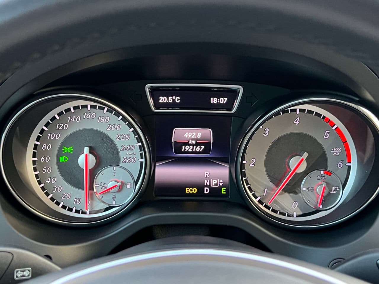 2014 Mercedes GLA 220 — Miniatură 12