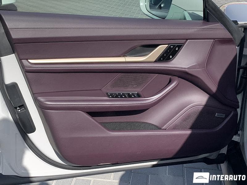 2021 Porsche Taycan 4S — Miniatură 5