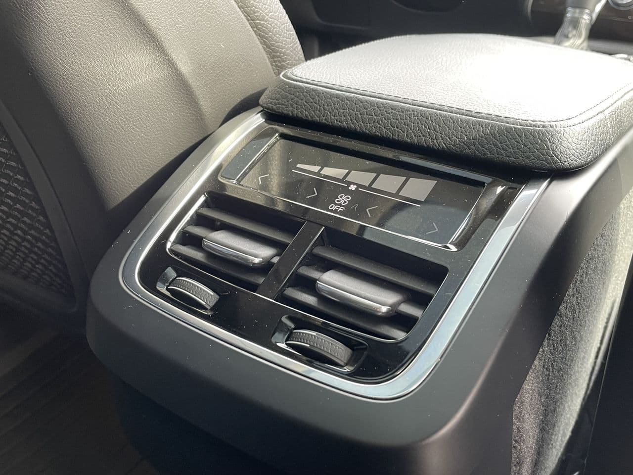 Volvo XC 90 2017 — Миниатюра 14