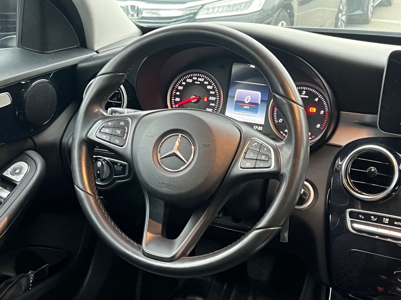 2017 Mercedes C 220 — Miniatură 7