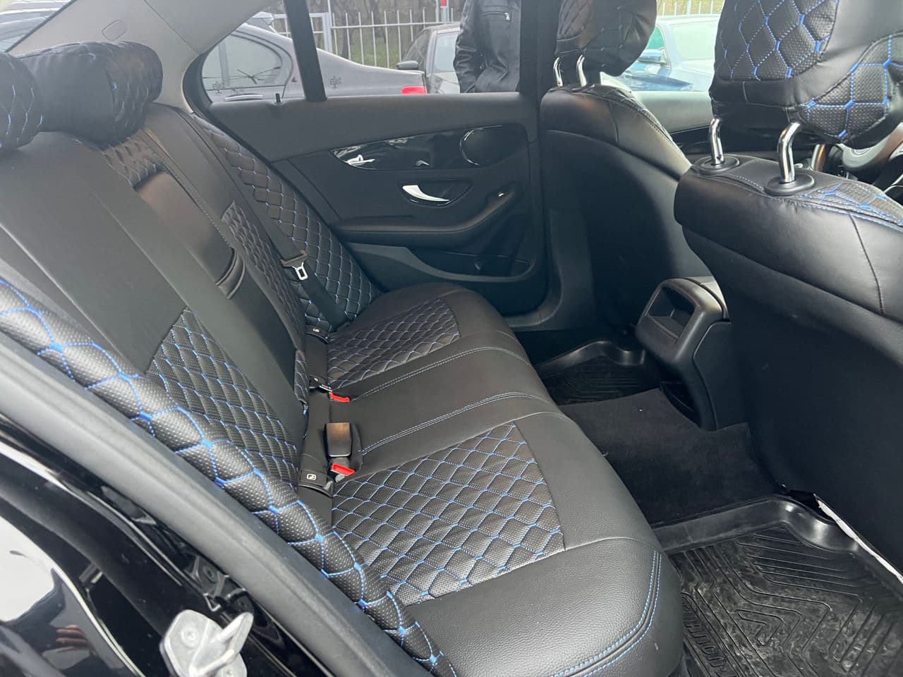 2017 Mercedes C 220 — Miniatură 10