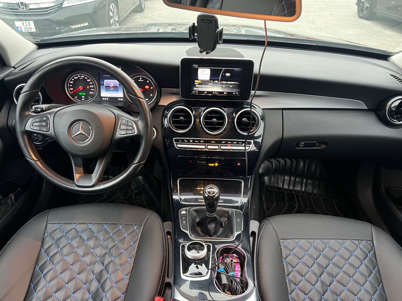 2017 Mercedes C 220 — Miniatură 6