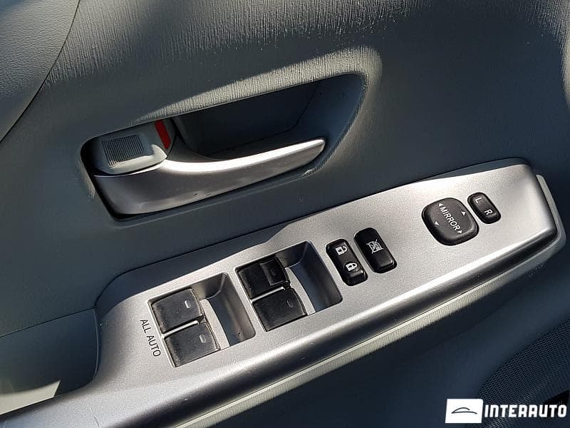 2014 Toyota Prius Plus / V — Miniatură 6