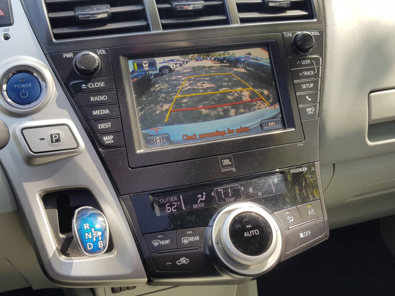 2014 Toyota Prius Plus / V — Miniatură 11