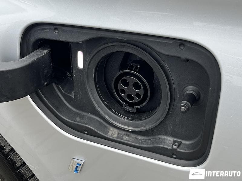 2018 BMW 530e — Miniatură 7