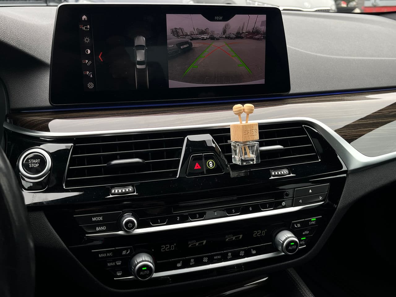 2018 BMW 530e — Miniatură 13
