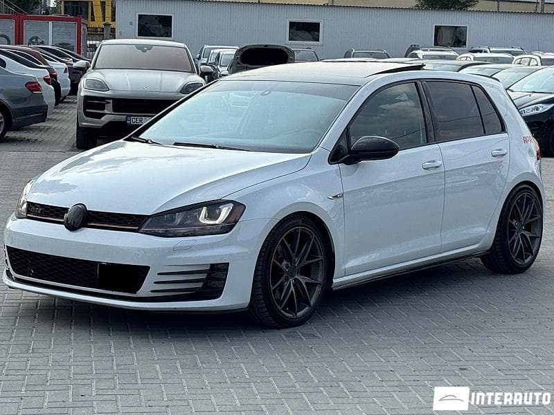 Volkswagen Golf GTI