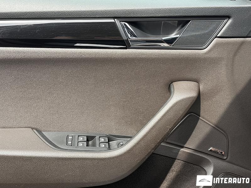 2018 Skoda Superb — Miniatură 12