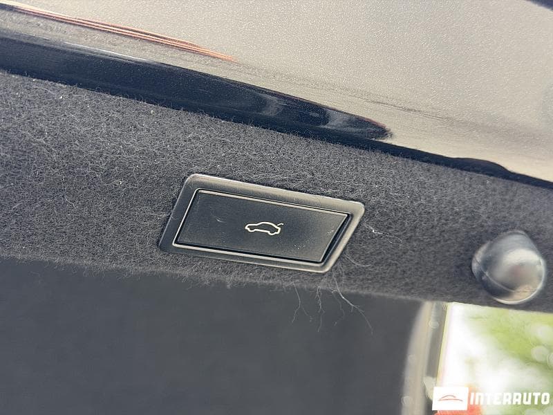 2018 Skoda Superb — Miniatură 18