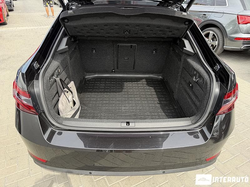 2018 Skoda Superb — Miniatură 17