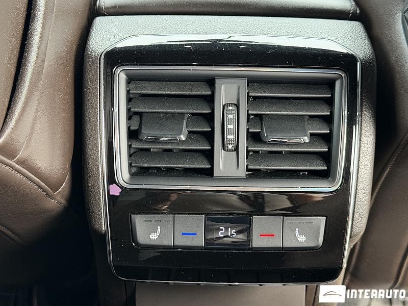 2018 Skoda Superb — Miniatură 15