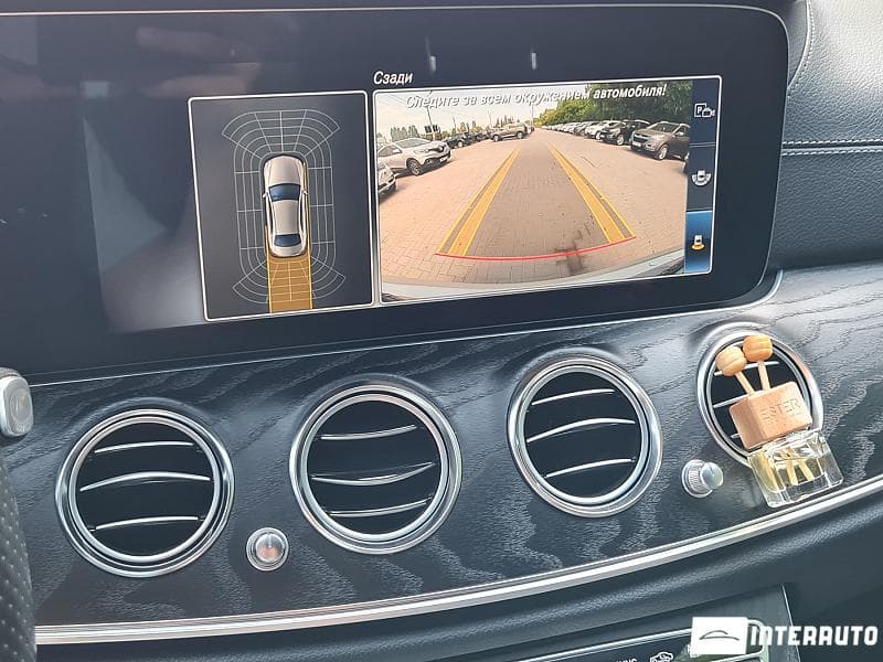 Mercedes E 220 2019 — Миниатюра 15