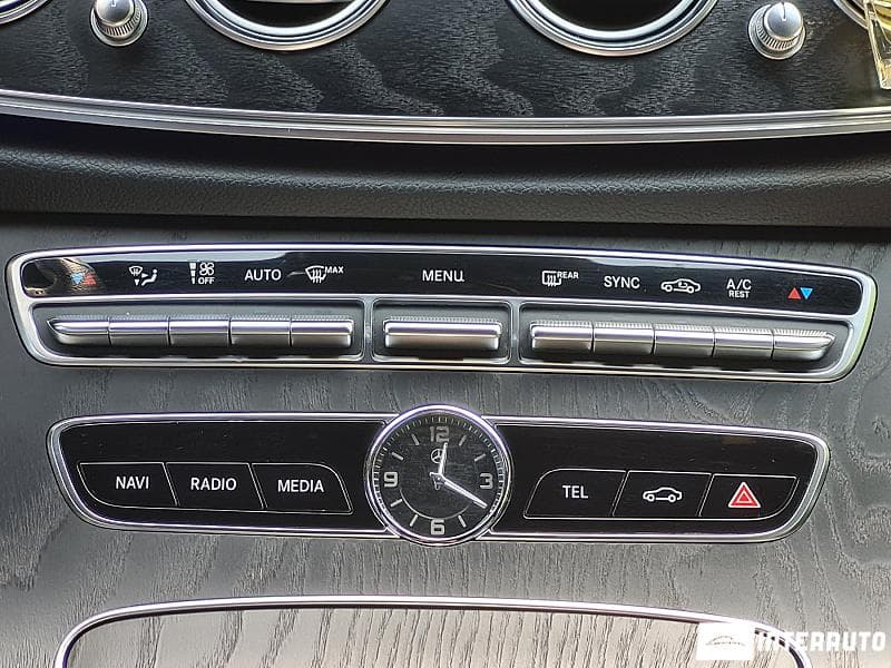 Mercedes E 220 2019 — Миниатюра 17
