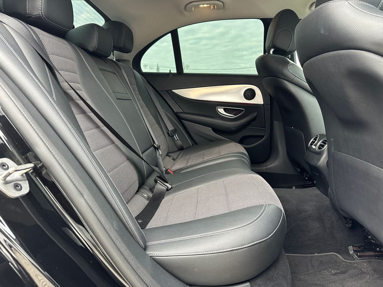 2019 Mercedes E 200 — Miniatură 20