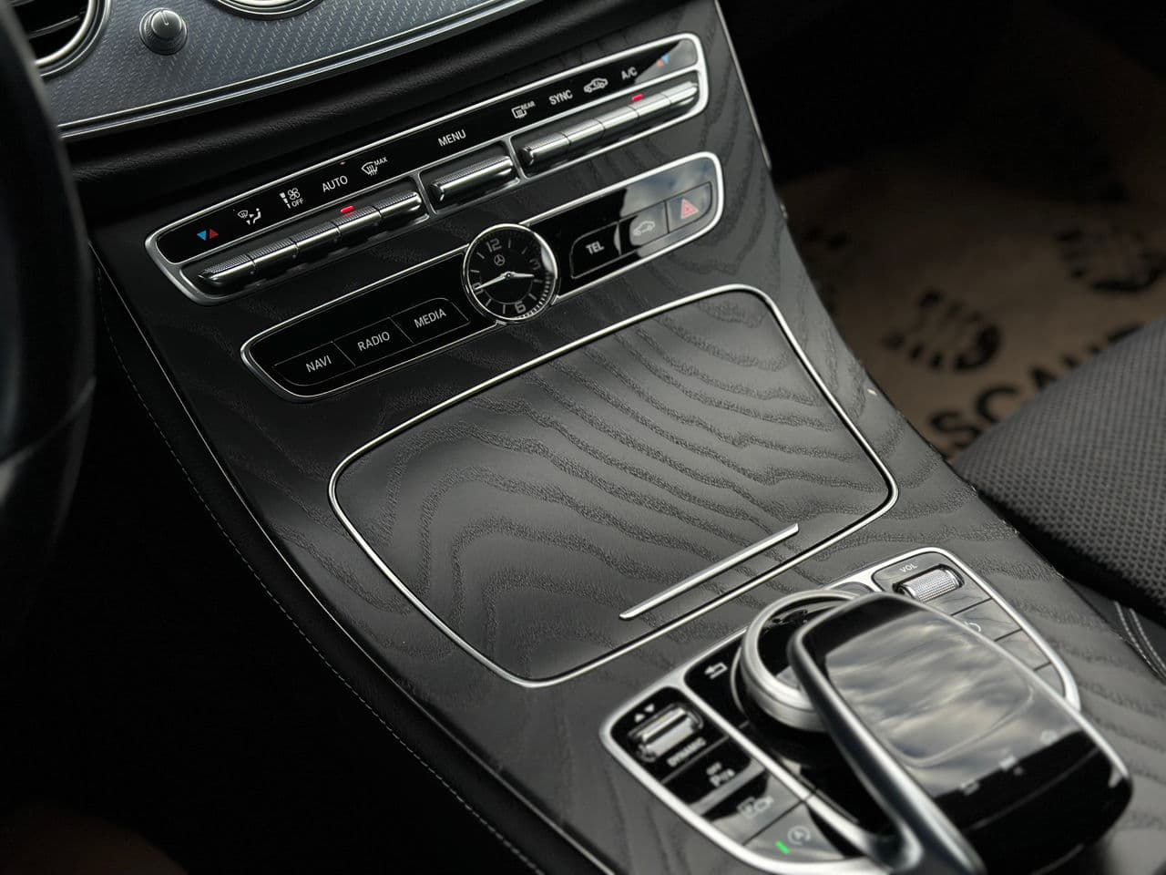 2019 Mercedes E 200 — Miniatură 16