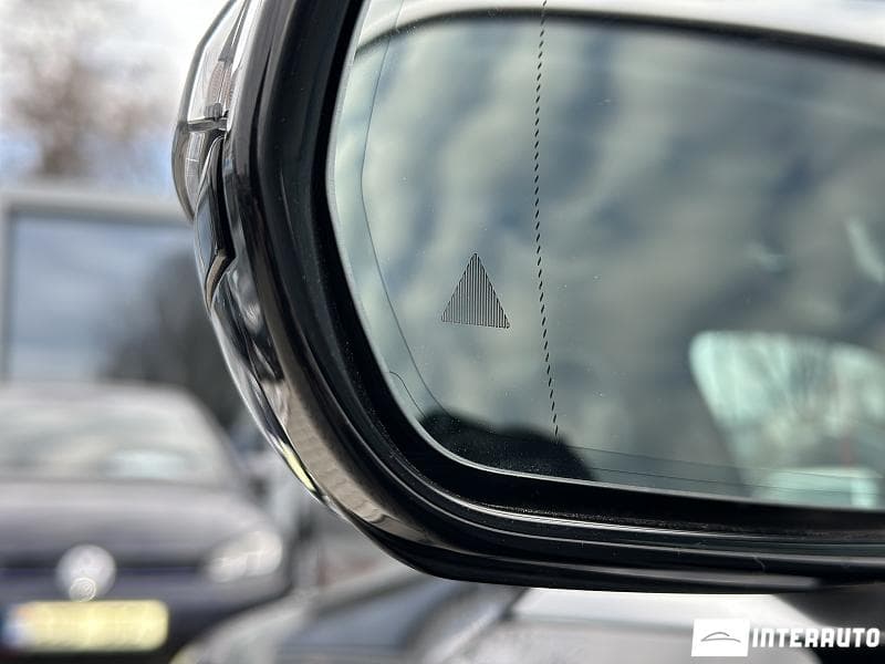 2019 Mercedes E 200 — Miniatură 5