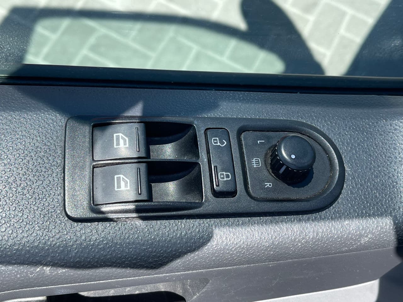2011 Volkswagen Transporter — Miniatură 12