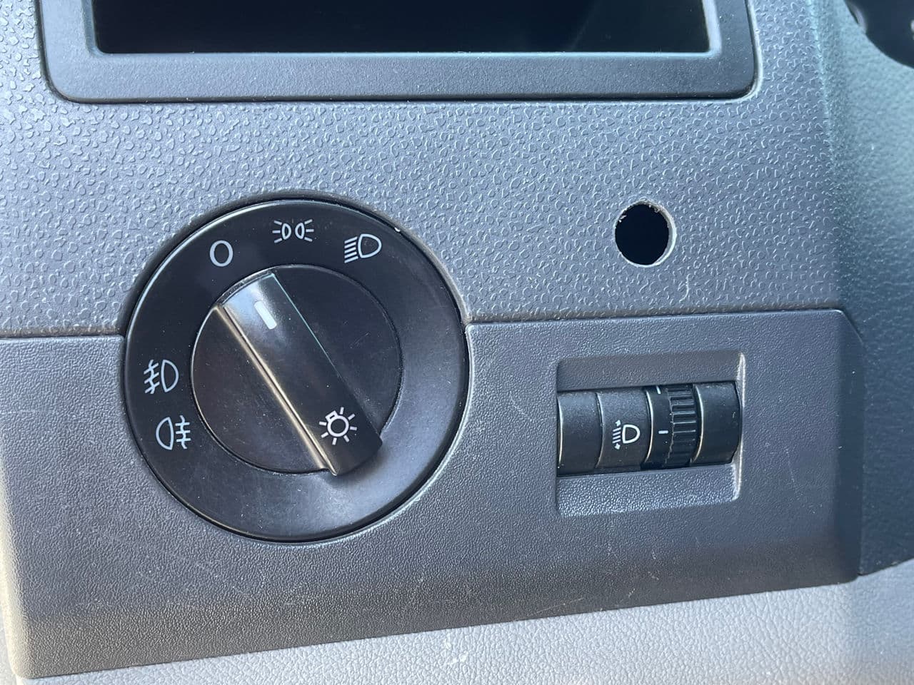 2011 Volkswagen Transporter — Miniatură 11