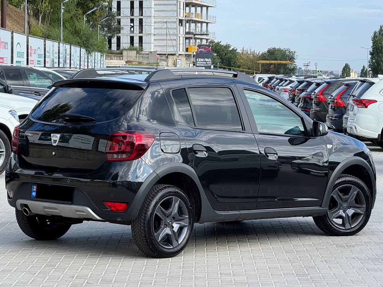 2017 Dacia Sandero Stepway — Miniatură 3