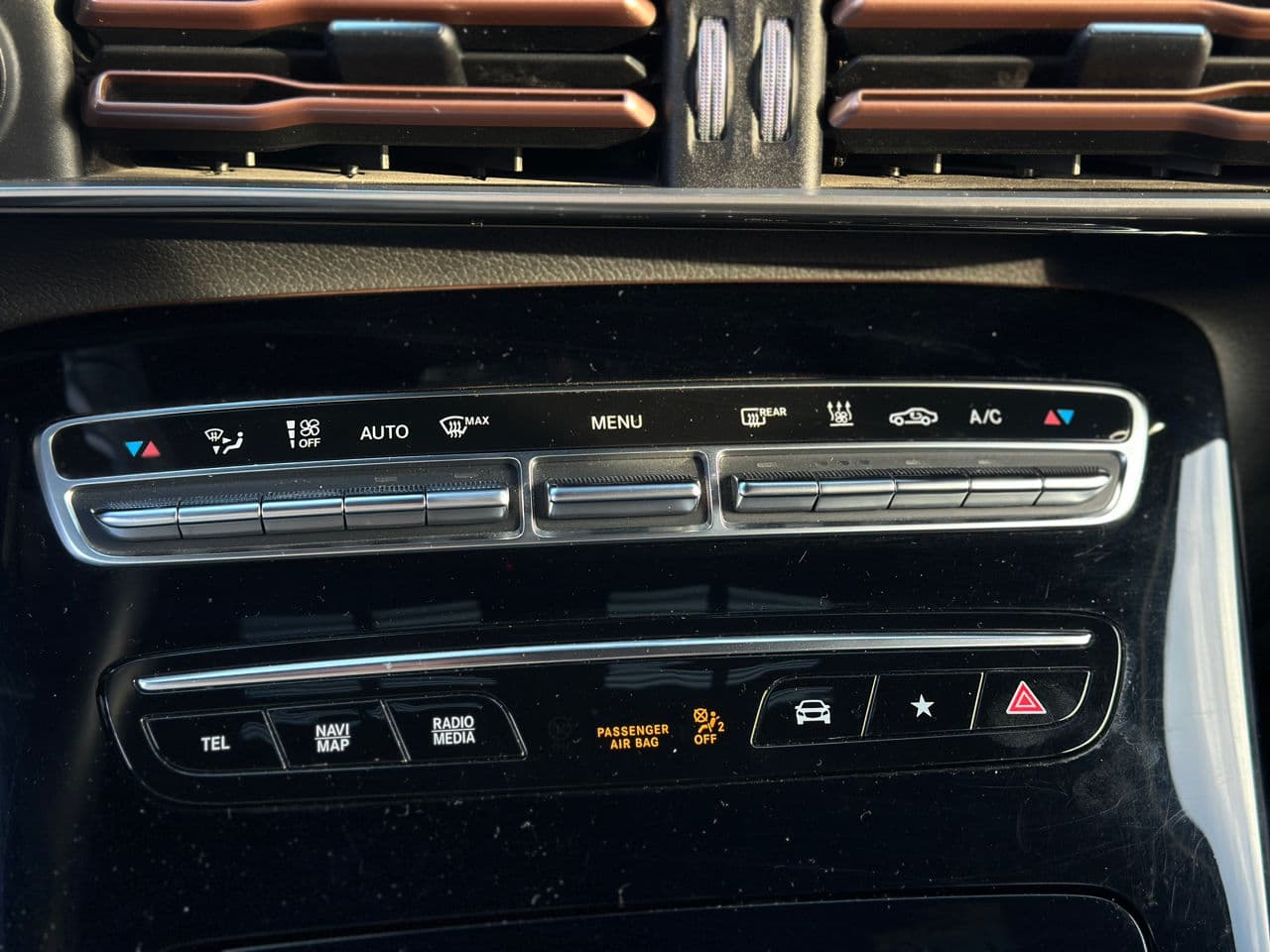 2019 Mercedes EQC 400 — Miniatură 16