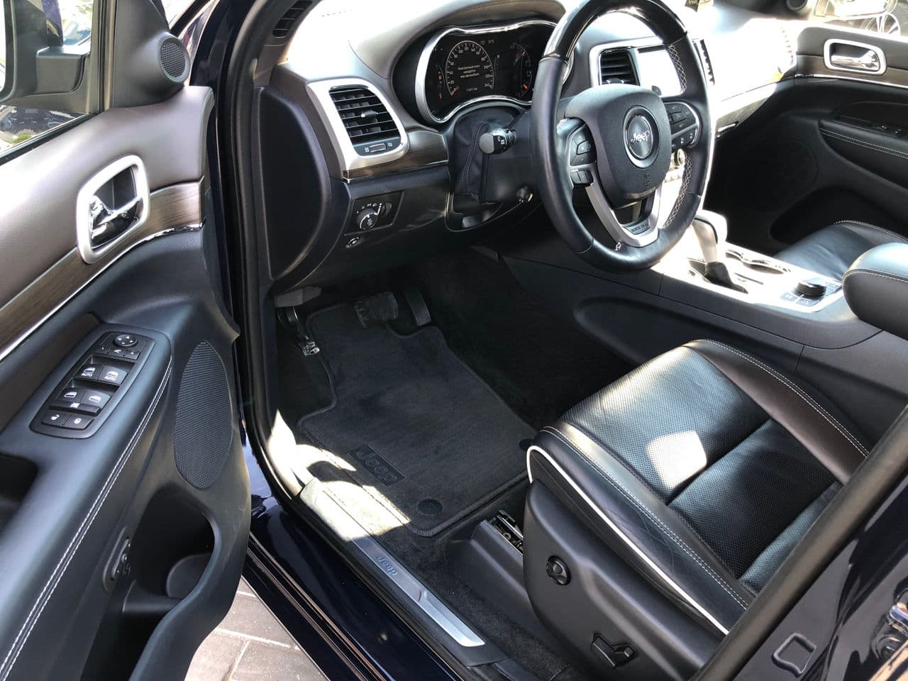 Jeep Grand Cherokee 2016 — Миниатюра 9