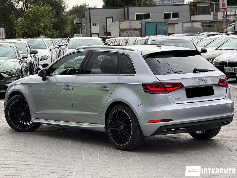 2015 Audi A3 E-tron — Miniatură 2