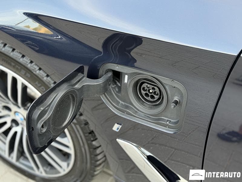 BMW 530e 2017 — Миниатюра 8