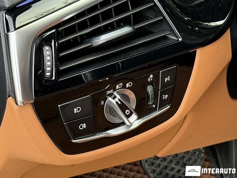 BMW 530e 2017 — Миниатюра 10