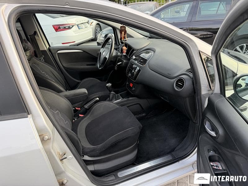 2012 Fiat Punto — Miniatură 7