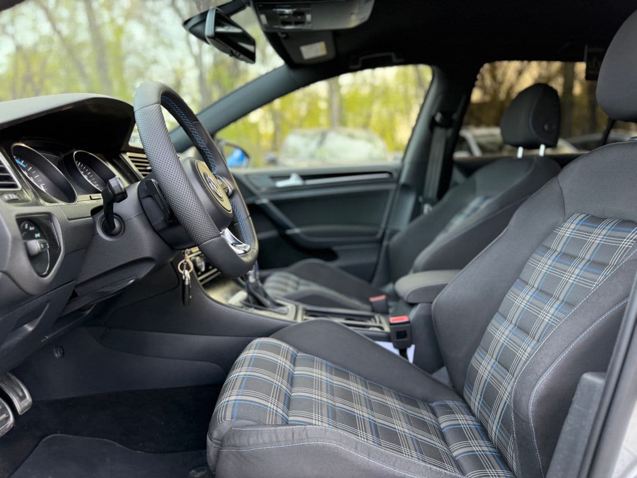 2015 Volkswagen Golf GTE — Miniatură 7