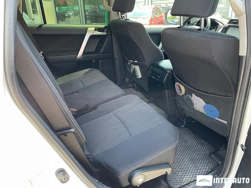 2017 Toyota Land Cruiser Prado — Miniatură 16