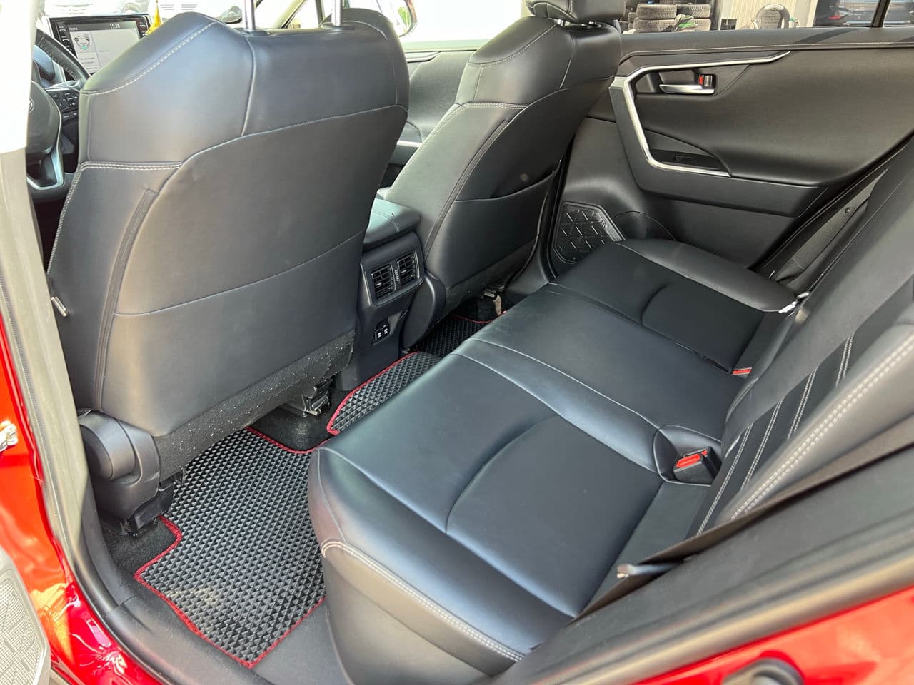 2018 Toyota Rav-4 — Miniatură 22