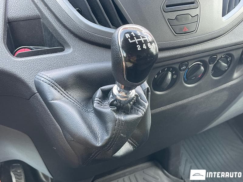 2016 Ford Transit — Miniatură 9