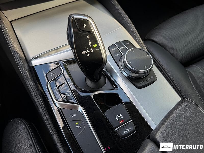 2017 BMW 530e — Miniatură 14