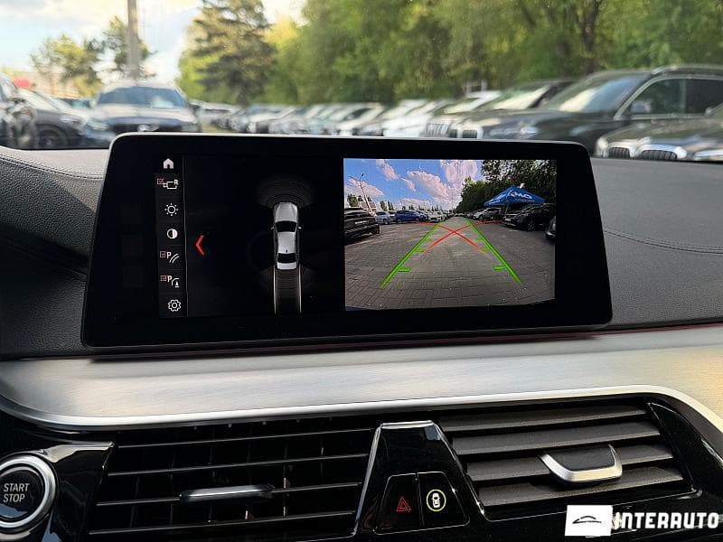 2017 BMW 530e — Miniatură 12