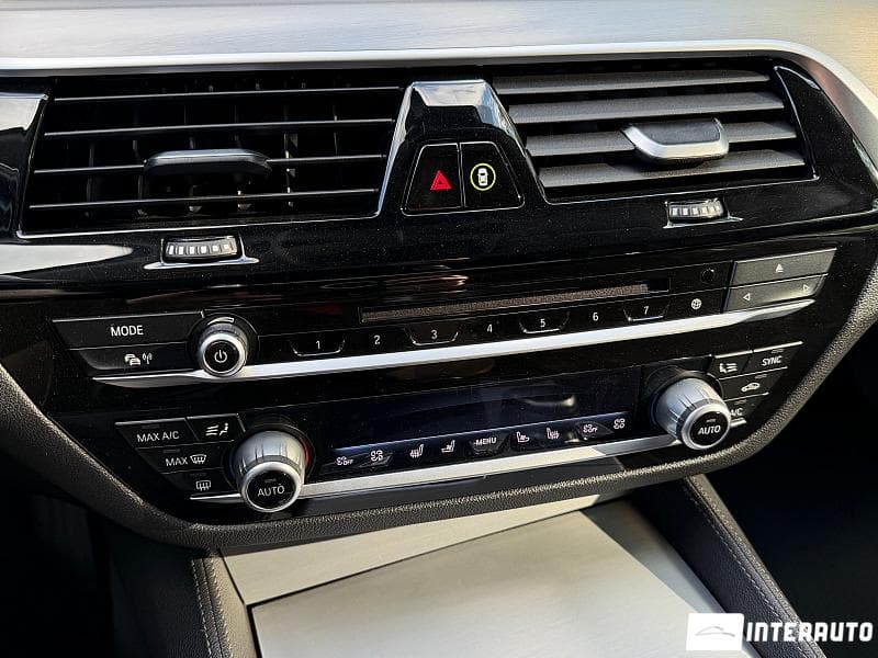 2017 BMW 530e — Miniatură 13