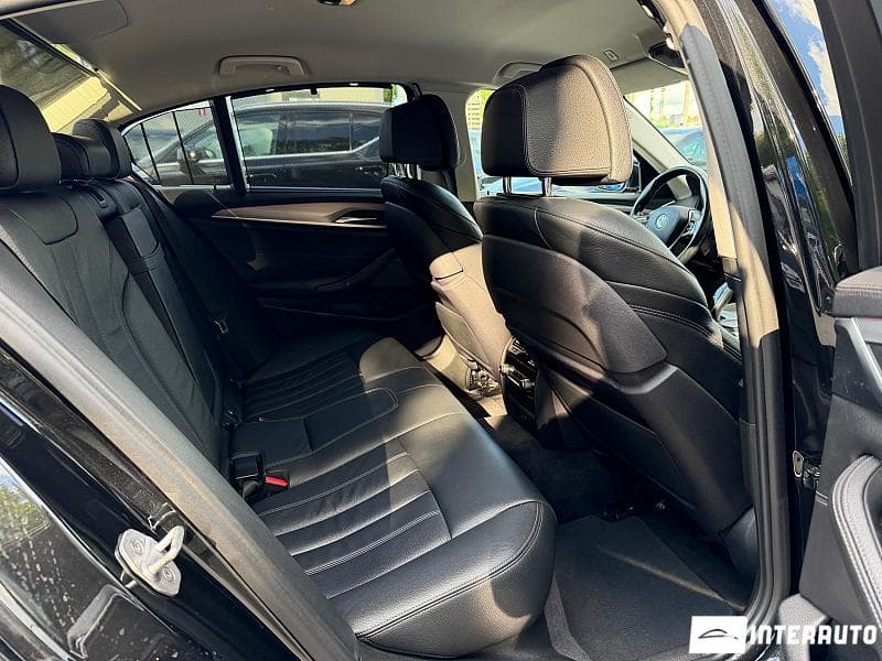 2017 BMW 530e — Miniatură 16