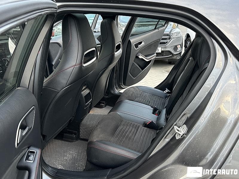 2015 Mercedes GLA 180 — Miniatură 12